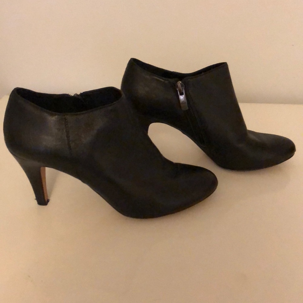 Vince Camuto Black Booties (Sz 6.5)
